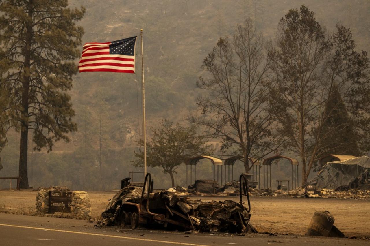 Californie : l’incendie "McKinney" a déjà fait deux morts et entraîné l'évacuation de 2.000 habitants