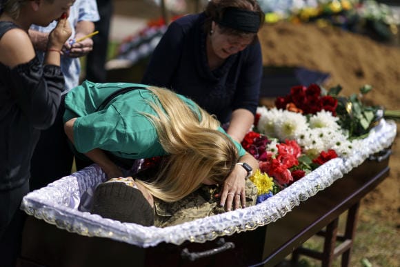 Kiev indignée par les accusations d’Amnesty international et son armée peut pas «battre les forces russes en termes d’artillerie et d’effectifs»