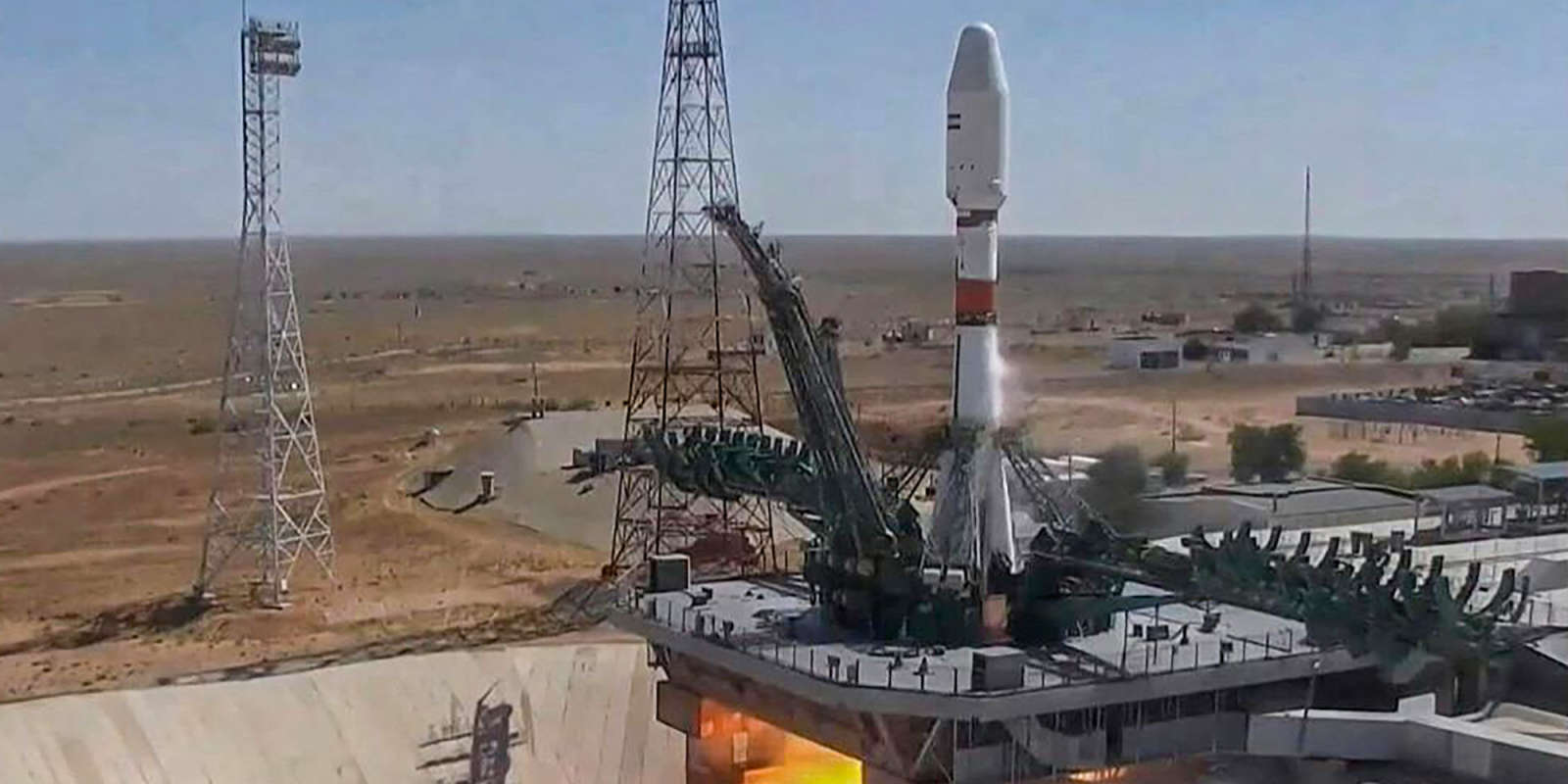 Moscou lance un satellite iranien, l'Occident inquiet