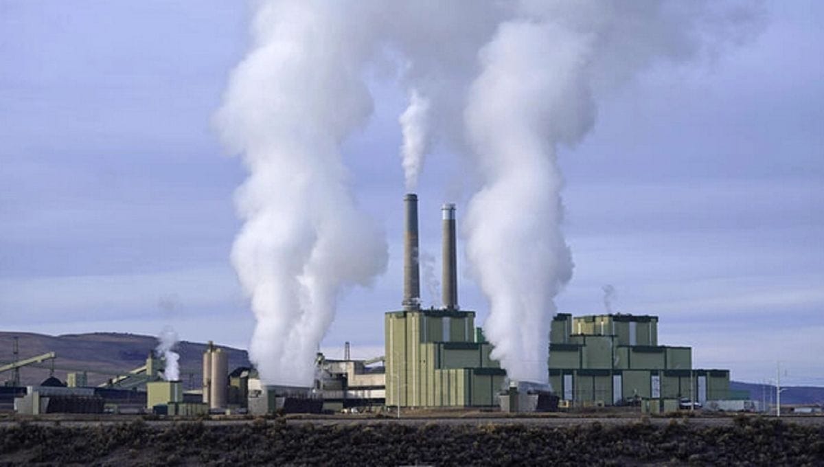 De la vapeur s'échappe d'une centrale électrique à charbon à Craig, dans le Colorado, le 18 novembre 2021 © AP - Rick Bowmer, AP