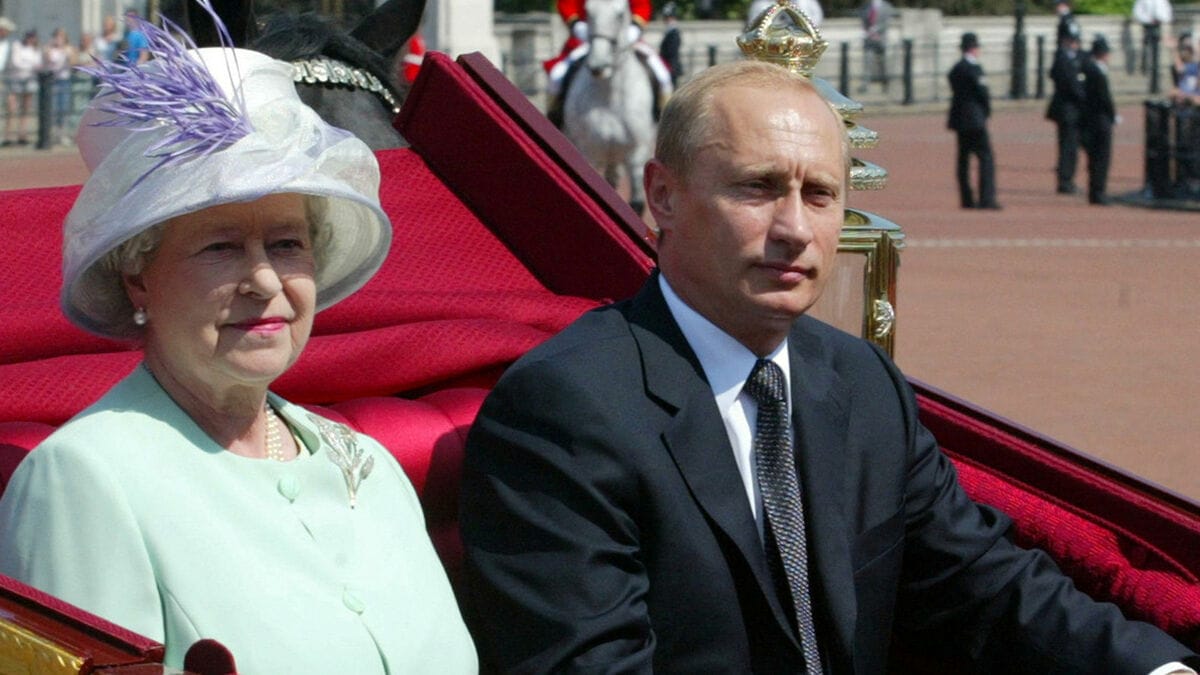 Les offensives se poursuivent en Ukraine, Zelensky et Poutine regrettent la mort d’Elizabeth II, «une lourde perte pour le monde entier»