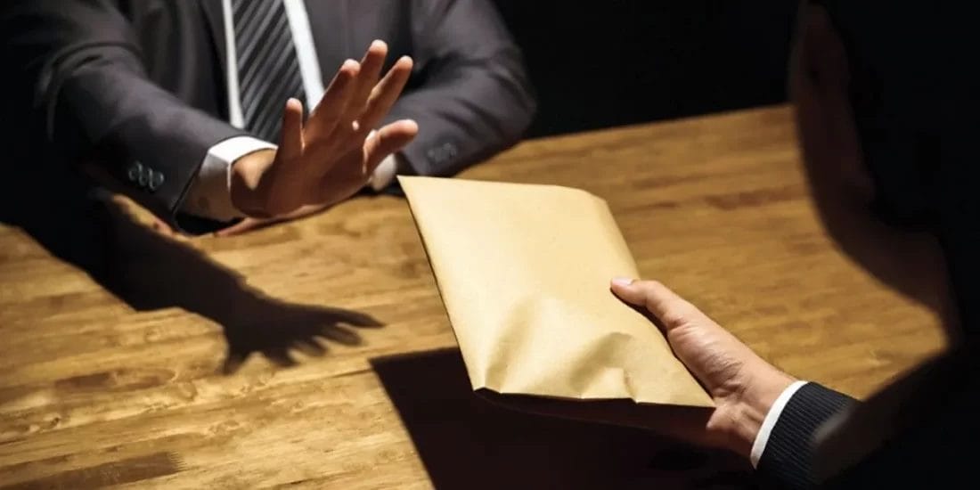 Ombres et lumi&egrave;res : la lutte continue contre la corruption