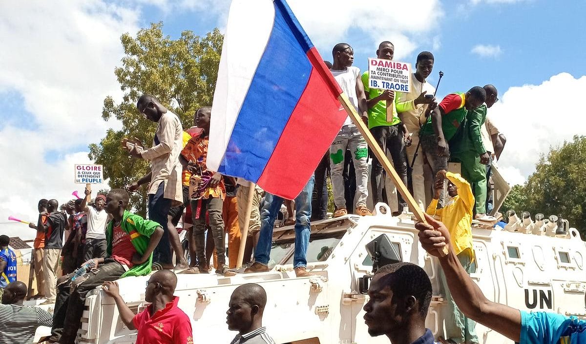 Comment la lutte contre le terrorisme au Burkina Faso pèse sur le moral des troupes ?