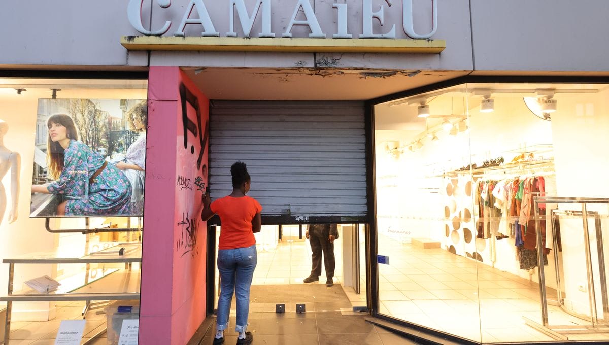 Pourquoi Camaïeu baisse le rideau en France ?