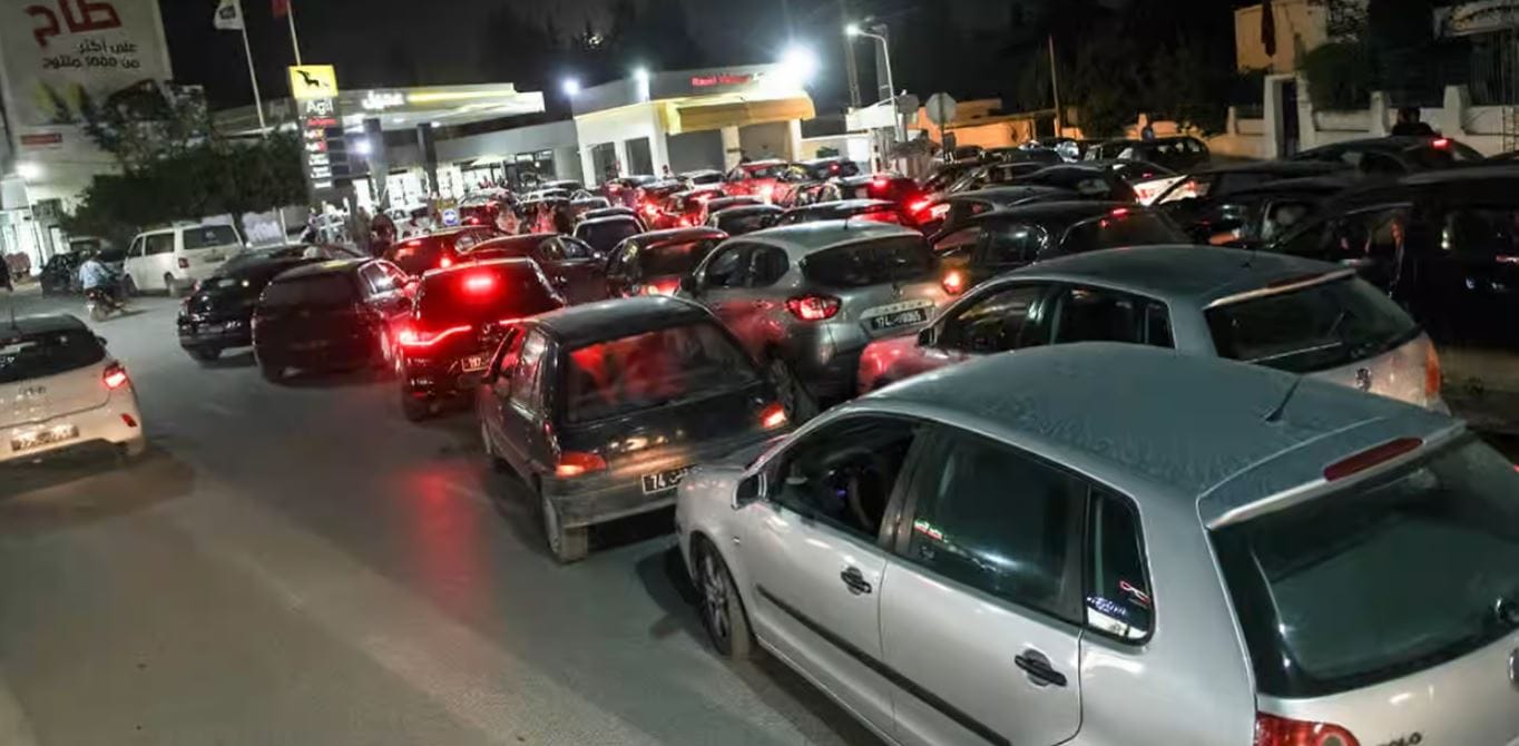 Tunisie : la pénurie de carburant attise l’ire des Tunisiens