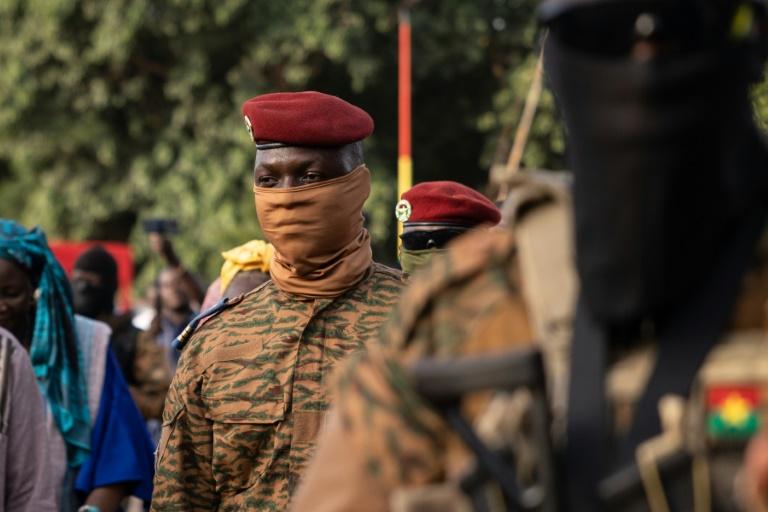Le Burkina Faso criminalise les actes homosexuels
