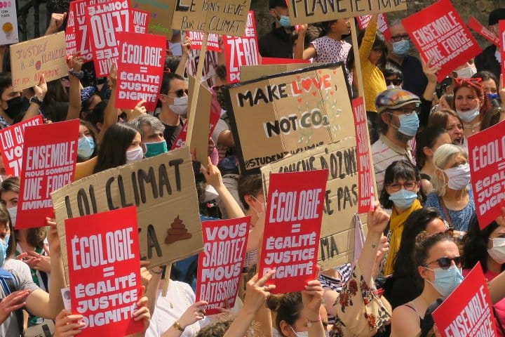 La désobéissance civile, une arme efficace pour le climat ?