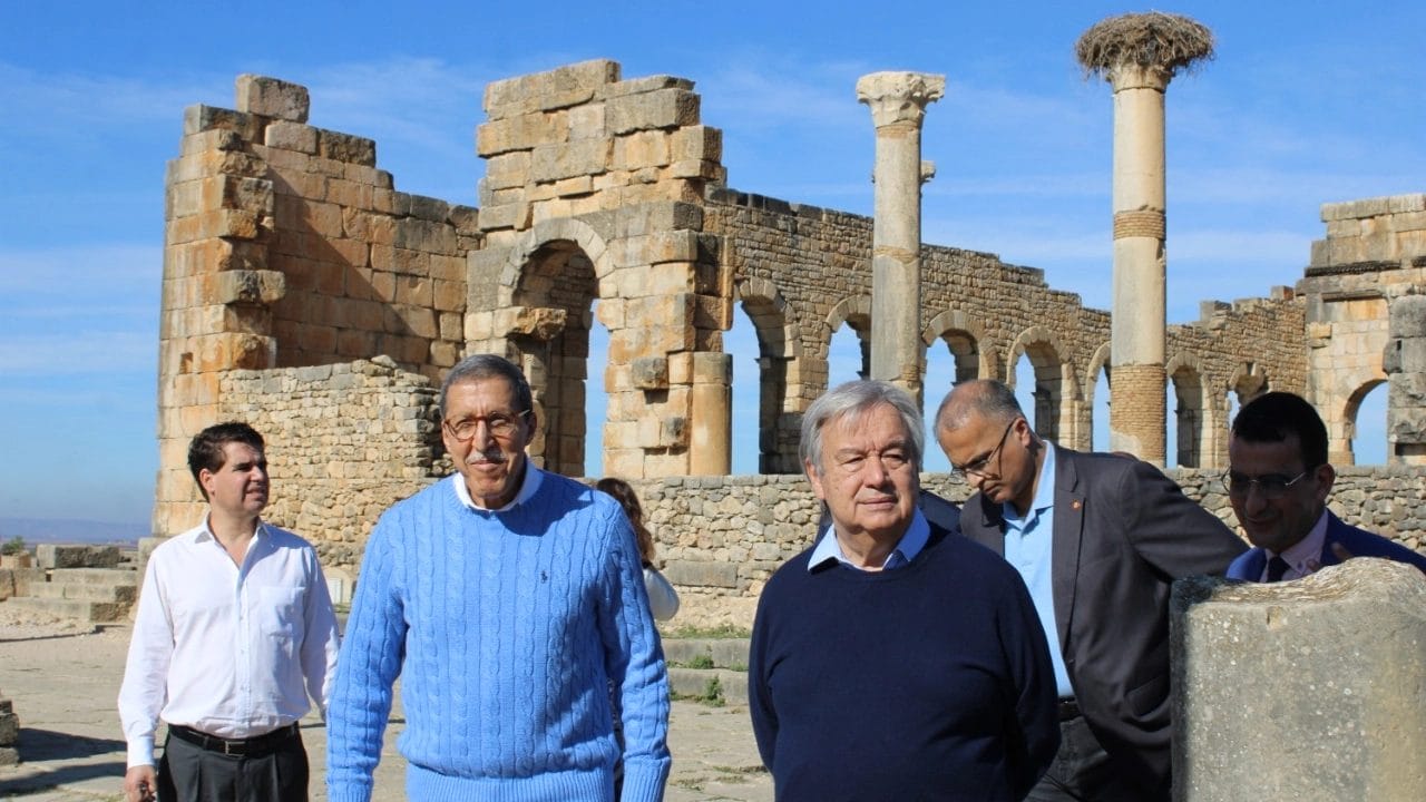 Antonio Guterres ébloui par la beauté du site archéologique de Volubilis