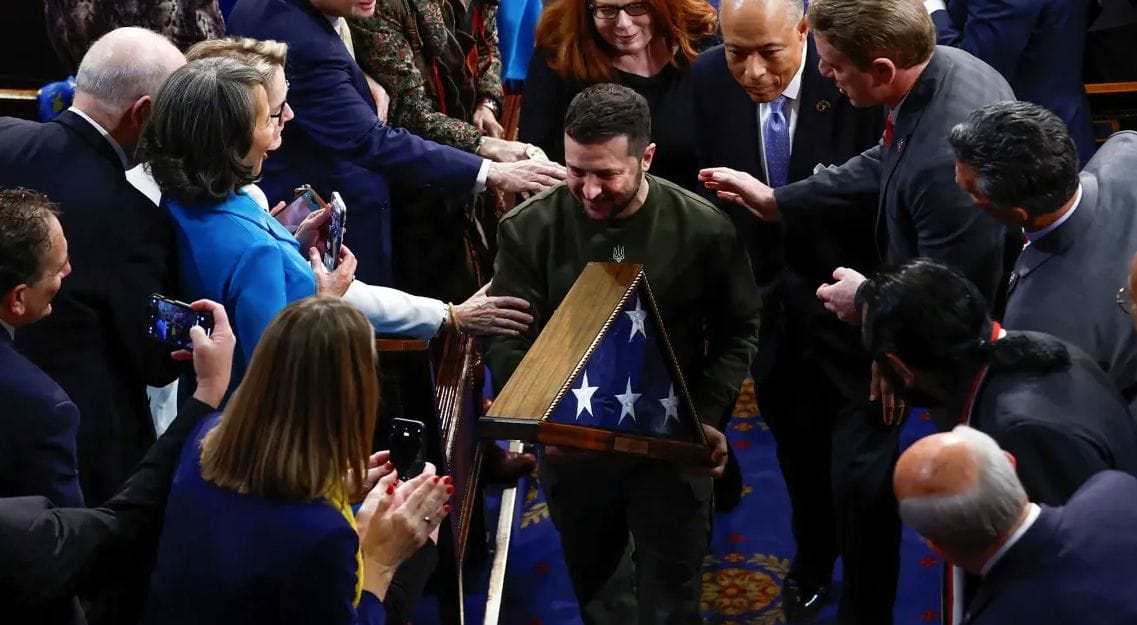 zelensky-etats-unis Guerre en Ukraine : Zelensky, ovationné au Congrès américain
