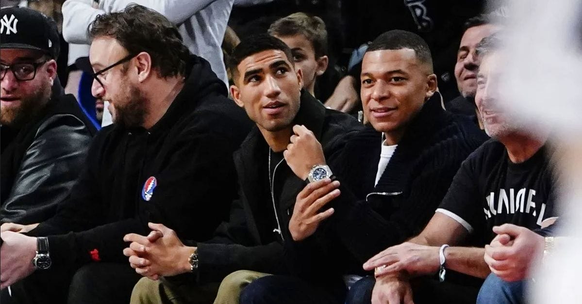 NBA : Hakimi et Mbappé ovationnés à Brooklyn