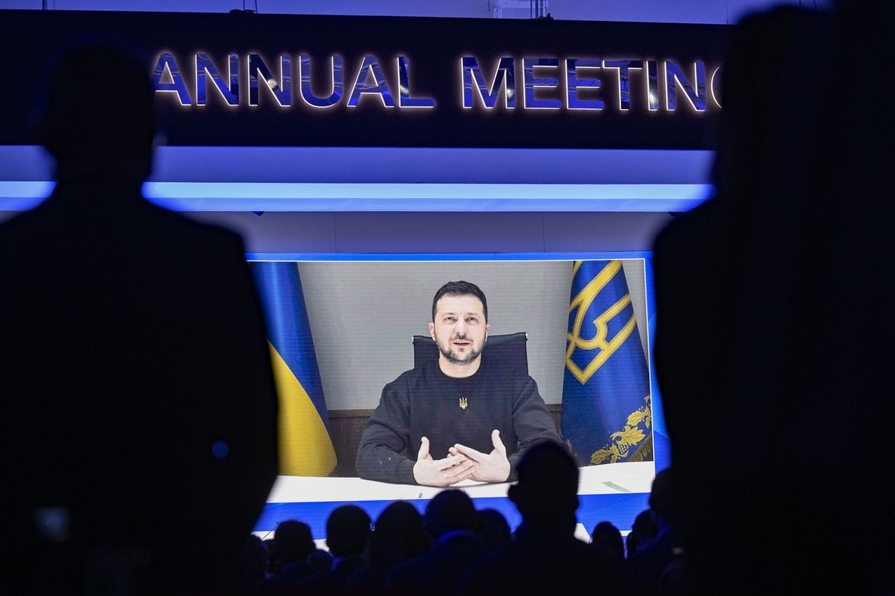 Guerre en Ukraine : à Davos, Zelensky promet de récupérer la Crimée