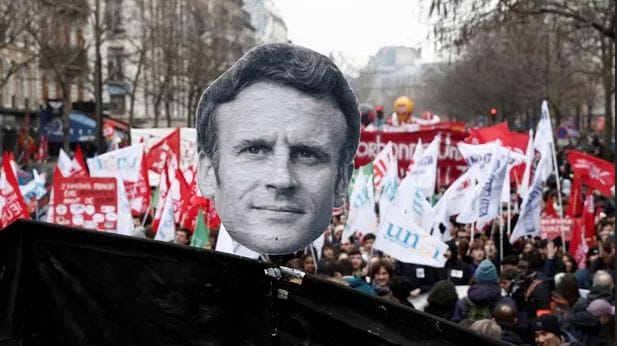 Réforme des retraites : la rue peut-elle faire reculer Emmanuel Macron ?