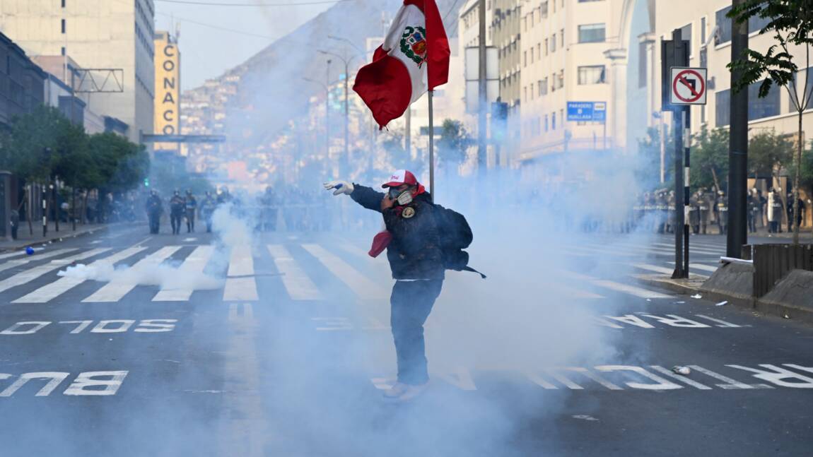 Crise politique, répression meurtrière : que se passe-t-il au Pérou ?