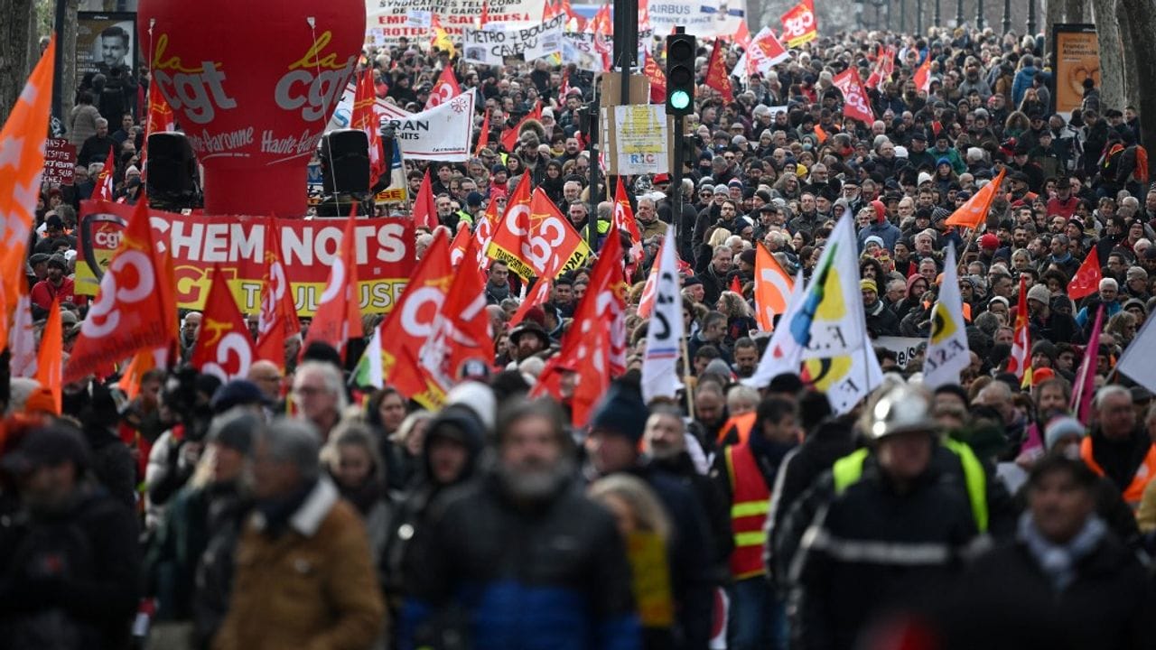 Manifestations contre la réforme des retraites en France : quels chiffres croire ?