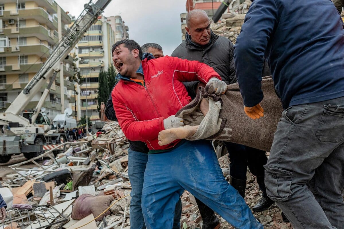 Séisme : le bilan des Marocains décédés grimpe à dix en Turquie