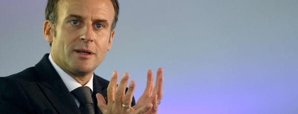 Macron répond à la vidéo virale : « On plaisantait avec Brigitte »
