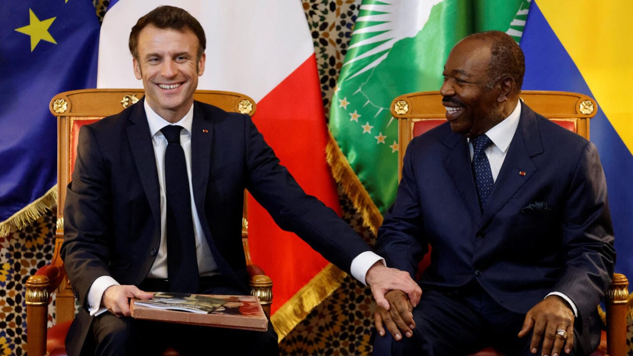 Macron en visite au Gabon, débute de sa tournée en Afrique centrale