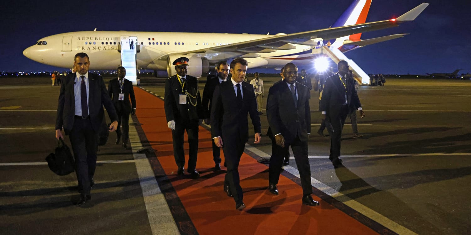 Macron à Luanda : pour le président angolais, «mieux vaut mieux tard que jamais»