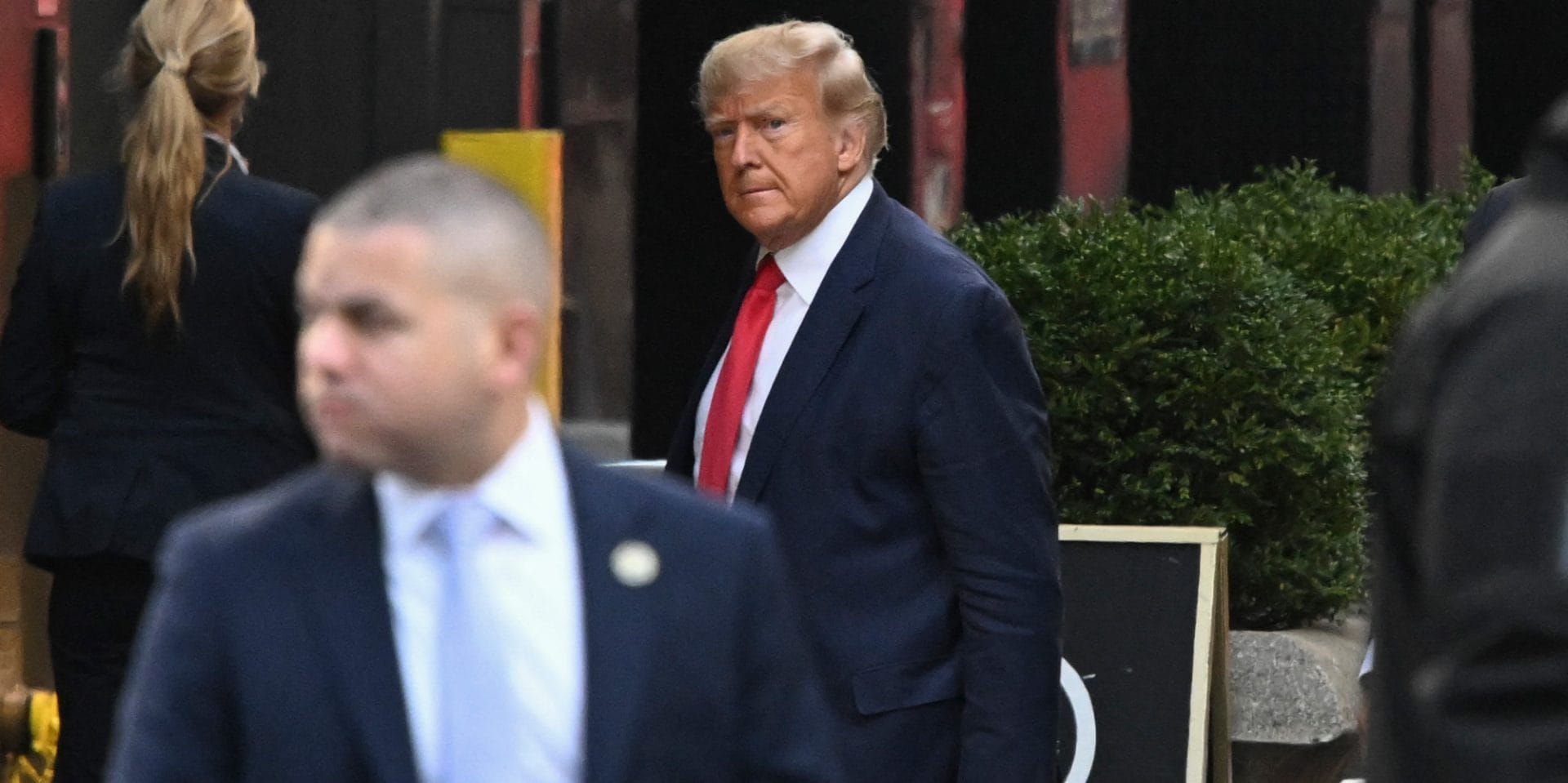 Donald Trump, lors de son arrivée à la Trump Tower à New York, lundi 3 avril 2023.