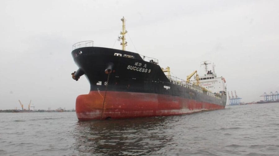 Piraterie maritime : la marine ivoirienne sécurise le pétrolier Success 9 et son équipage 2 le petrolier success 9