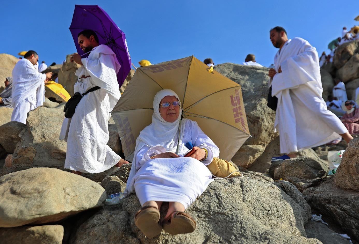 Les pèlerins aujourd’hui sur le Mont Arafat, étape phare du Hajj