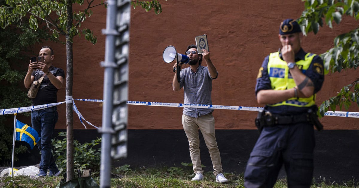 Autodafé du Coran à Stockholm : le Maroc condamne et rappelle son ambassadeur