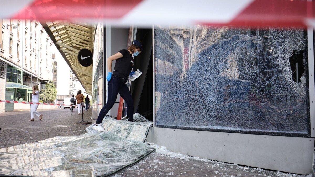 Saccage du magasin Nike des Halles « Pauvreté », « colère », « défouloir » : les magasins pillés par les émeutiers en France