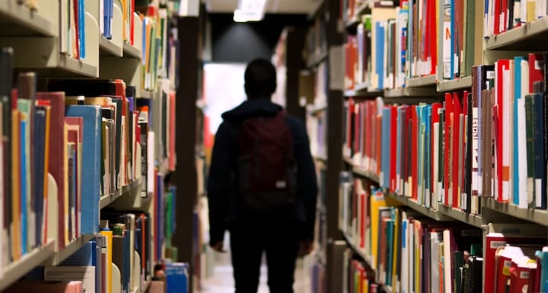 Les bibliothèques : un refuge pour les migrants 2 parcours migrants