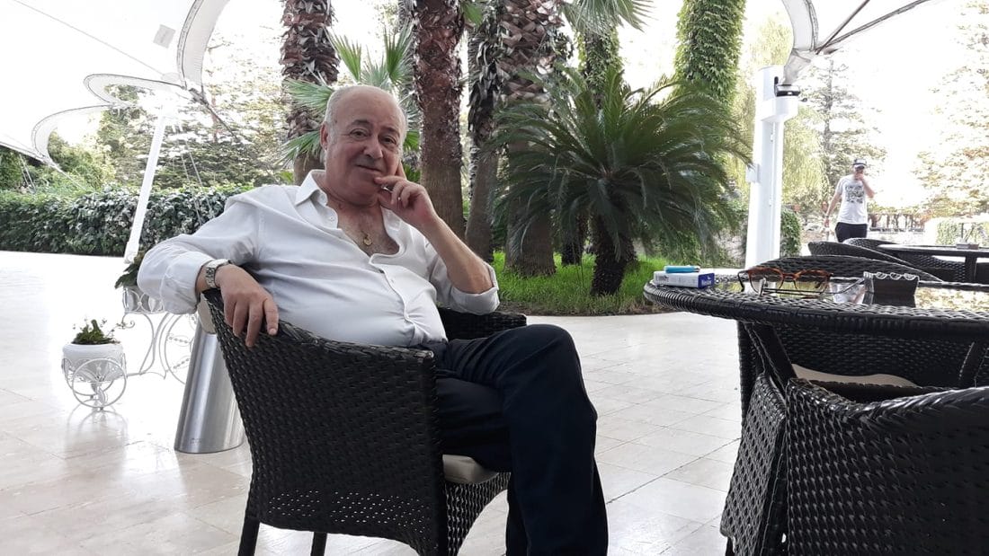 Omar Salim, une l&eacute;gende du journalisme marocain, a tir&eacute; sa reverence