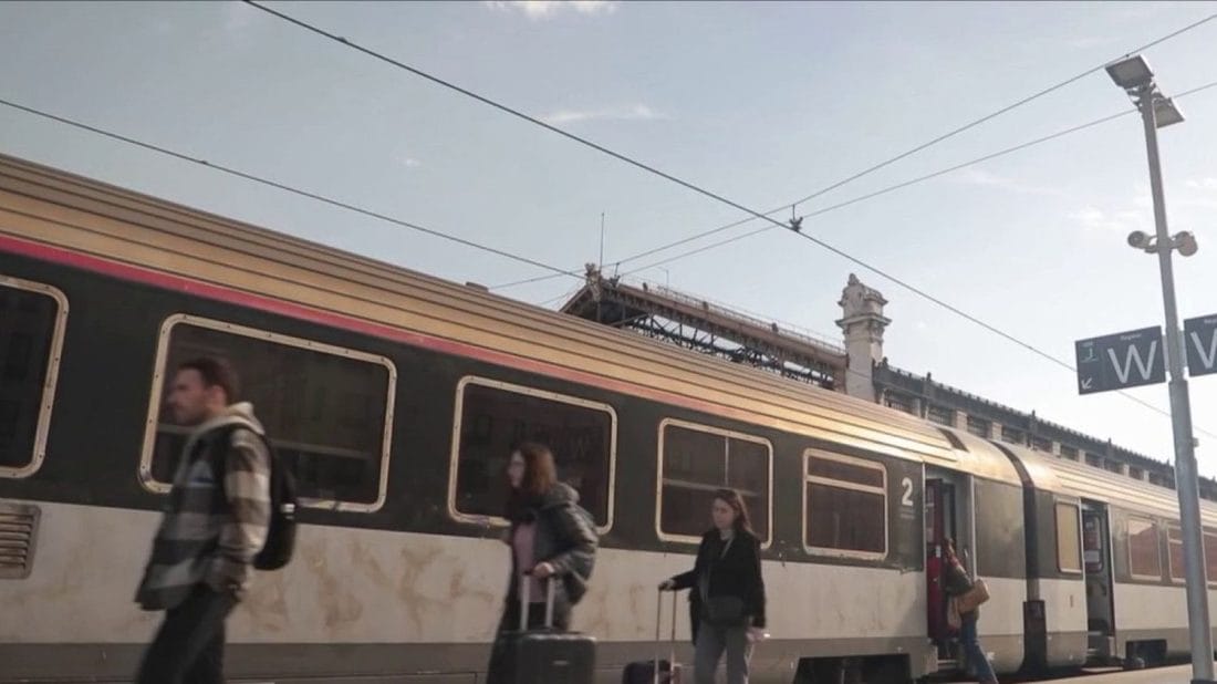 Transport : les retards sont-ils plus fréquents qu'avant la crise COVID ? 2 retards trains avions