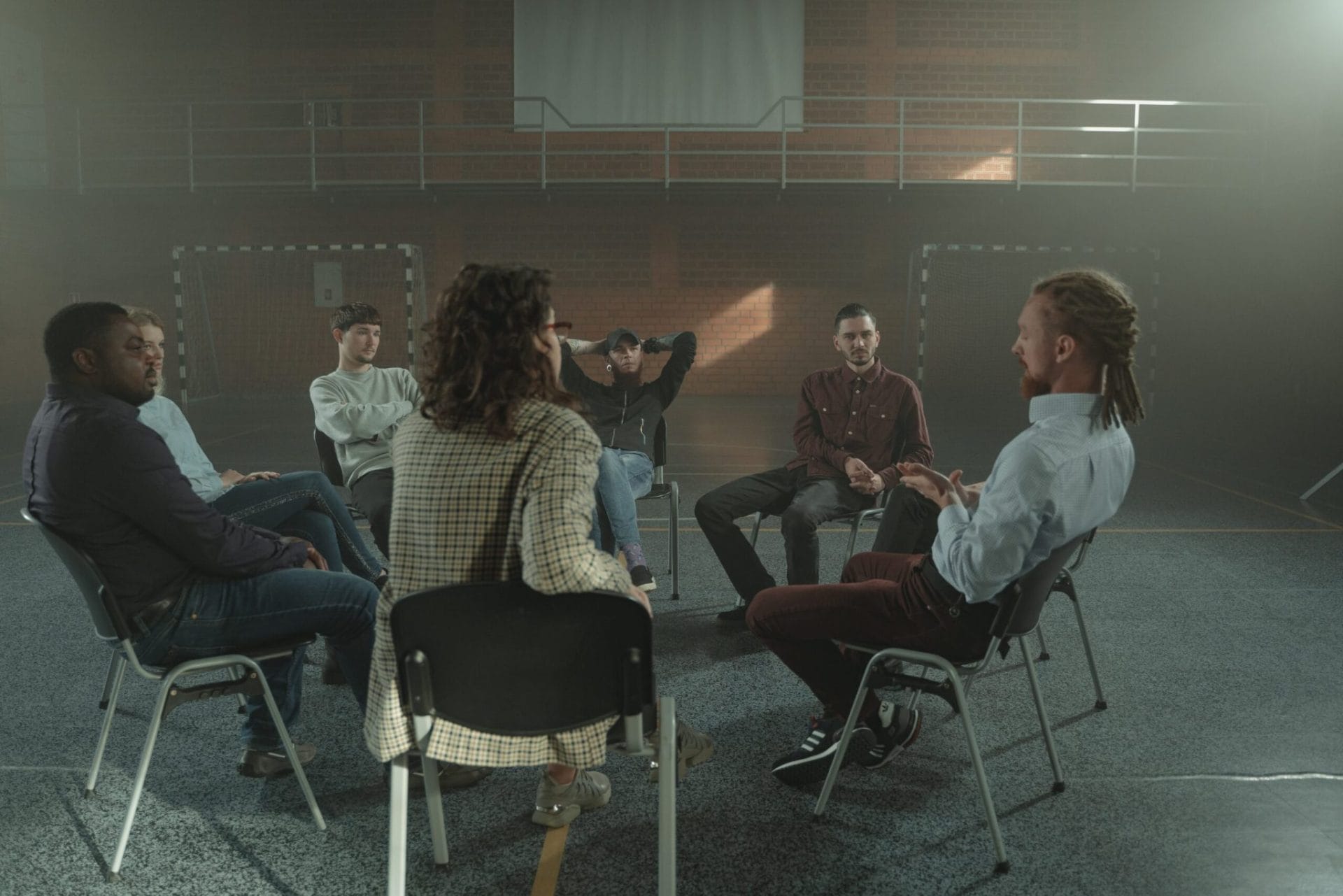 Addictions : l’essor des groupes de parole anonymes