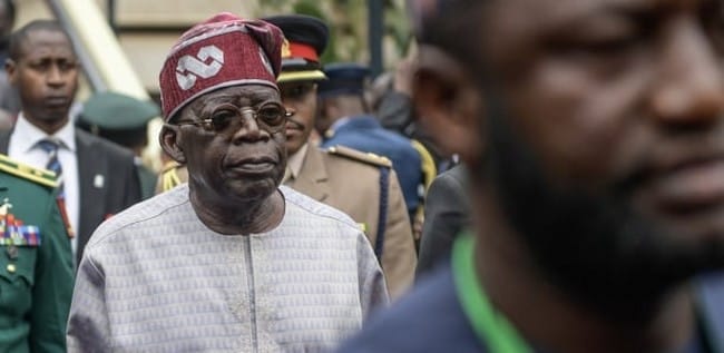 Risques de coup d’État au Nigeria : d’anciens généraux avertissent Tinubu 1 Risques de coup d'Etat au Nigéria : d’anciens généraux avertissent Tinubu