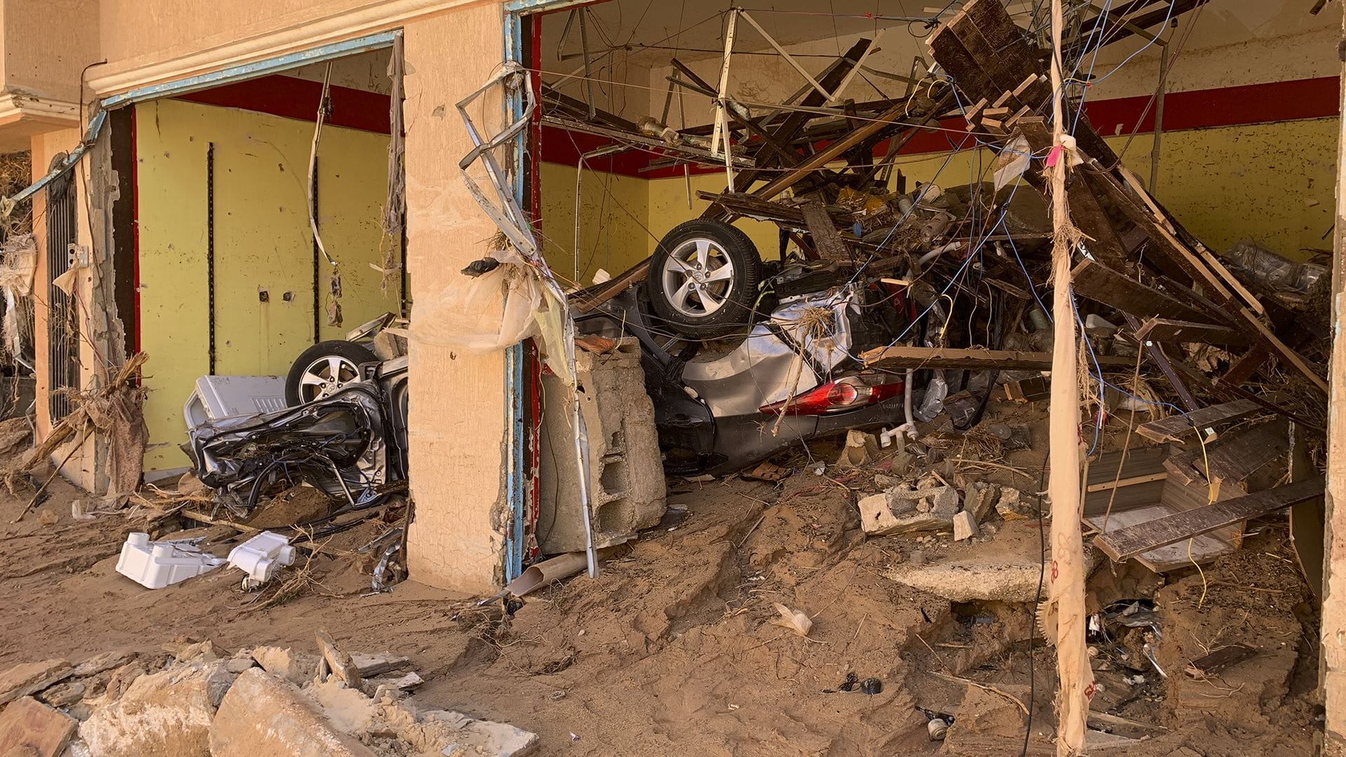 Inondations en Libye : une mission difficile pour les secouristes Inondations en Libye : une mission difficile pour les secouristes