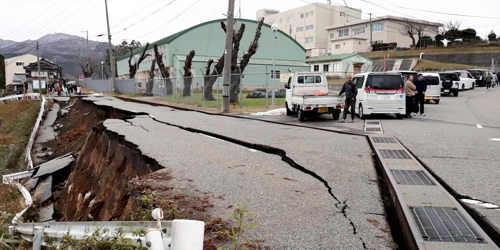 Le Japon frappé par une série de puissants tremblements de terre