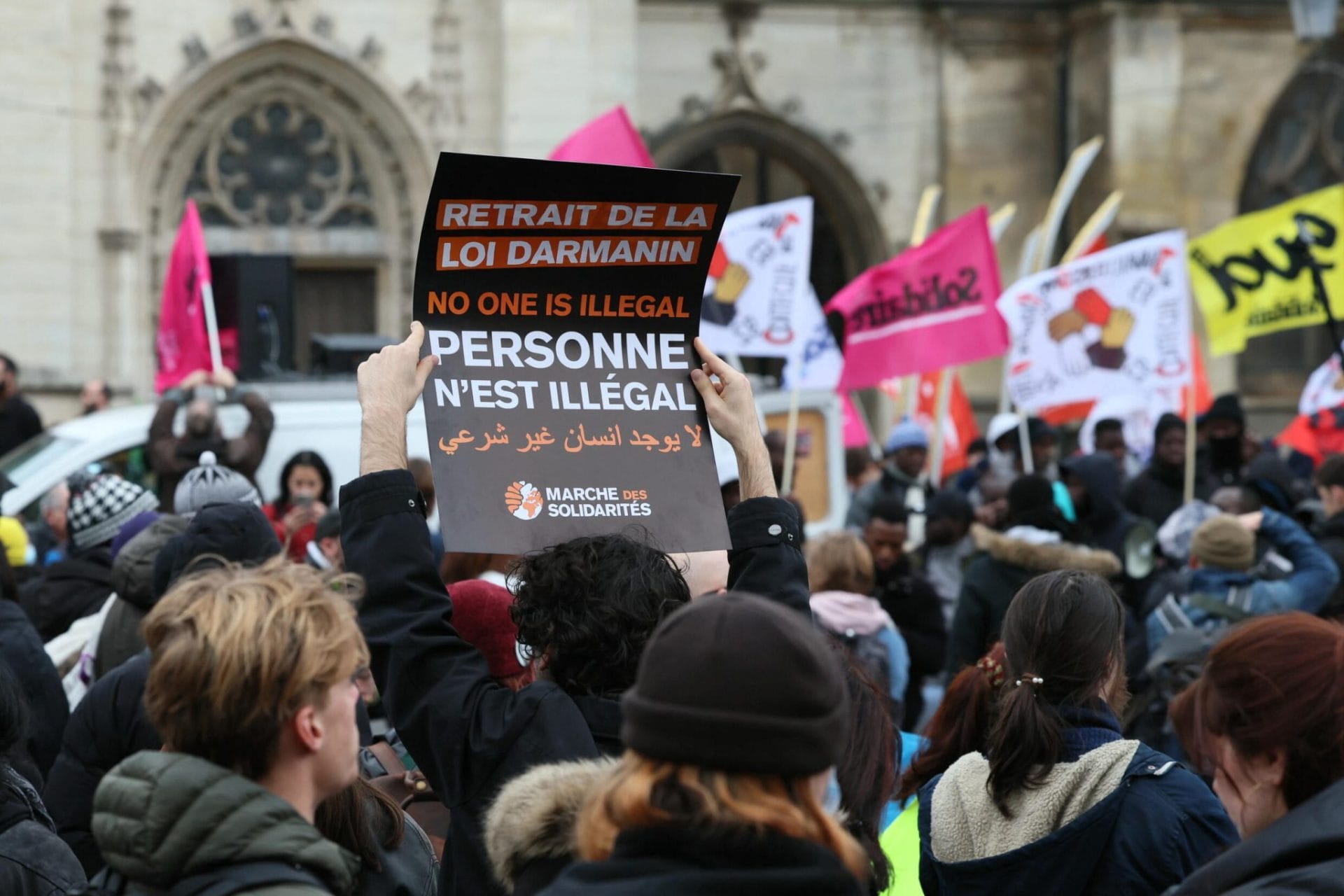 Loi immigration française : le Conseil des Sages tranche, la droite dénonce un «abus»