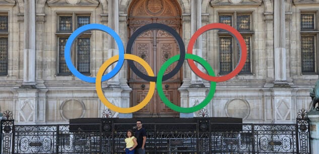 JO Paris 2024 : les athlètes russes et biélorusses peuvent-ils vraiment être «neutres» ?