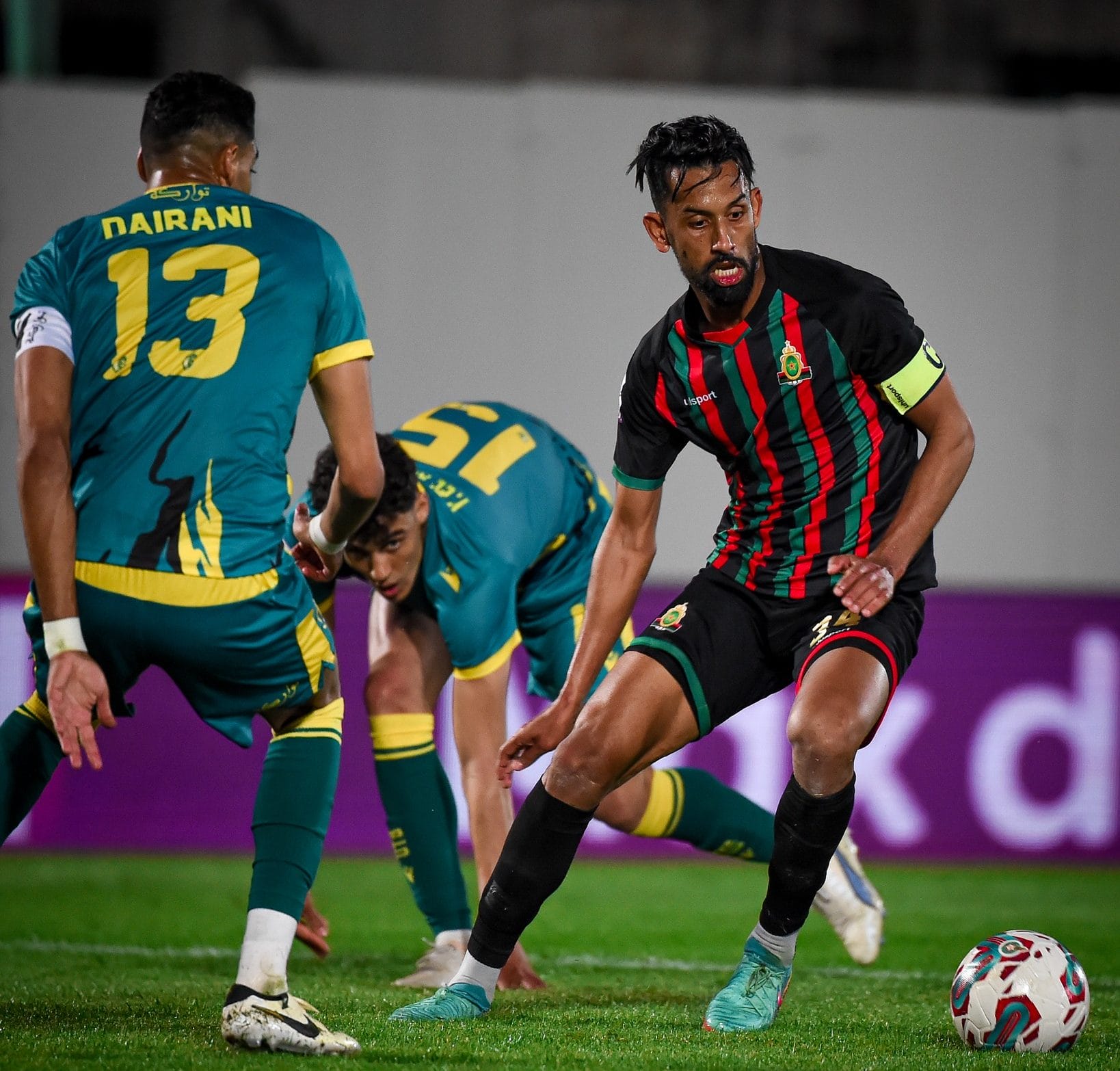 Botola Pro Inwi (21e journée) : le Raja perd des points, l’AS FAR solide leader Botola Pro Inwi (21e journée) : le Raja perd des points, l'AS FAR solide leader