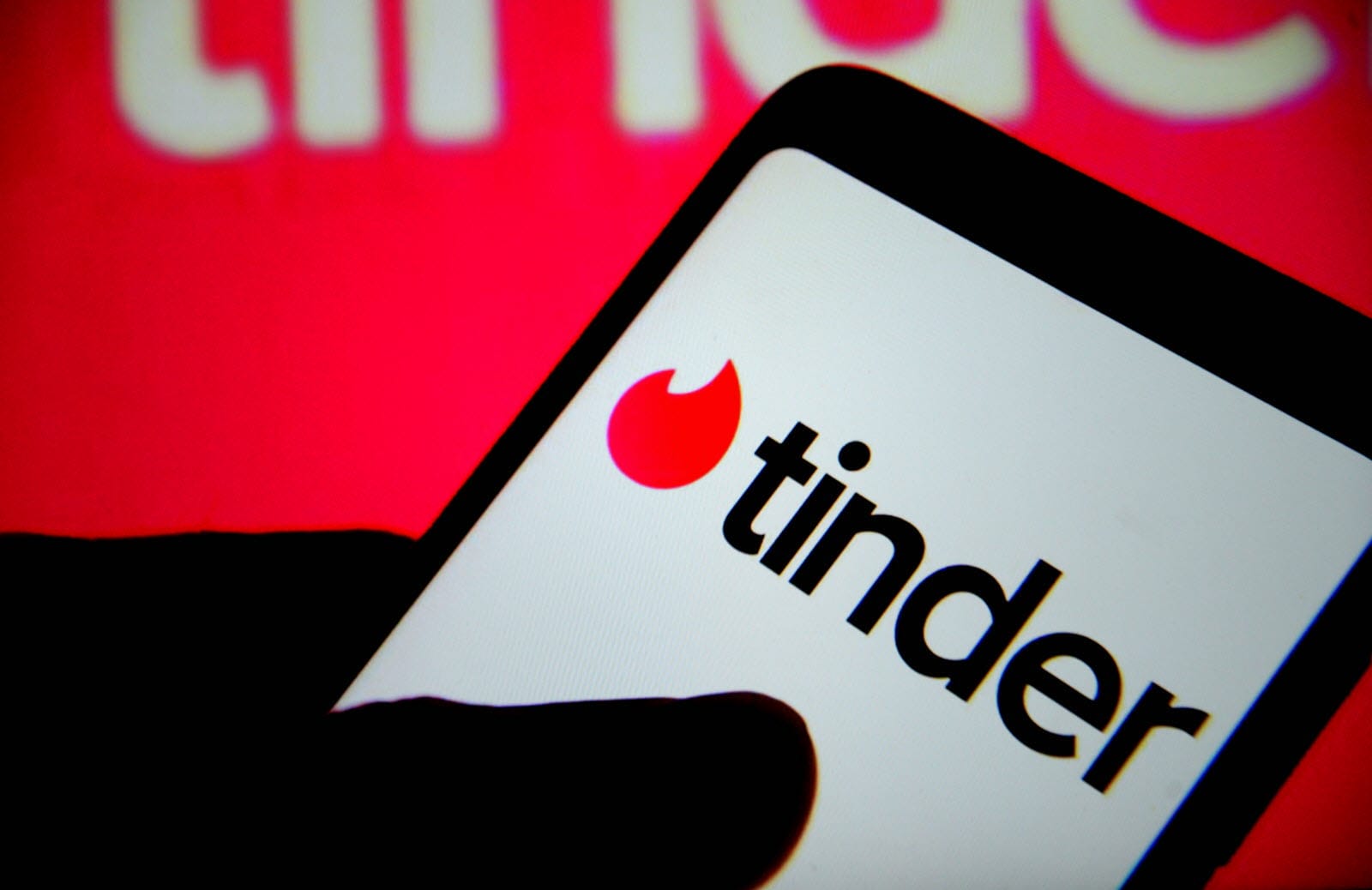 Réquisition de dix-neuf ans de réclusion pour le «violeur de Tinder»