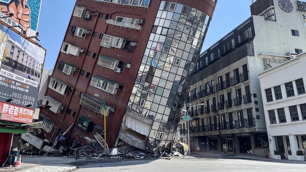 Séisme à Taïwan : des pans de montagnes s’effondrent