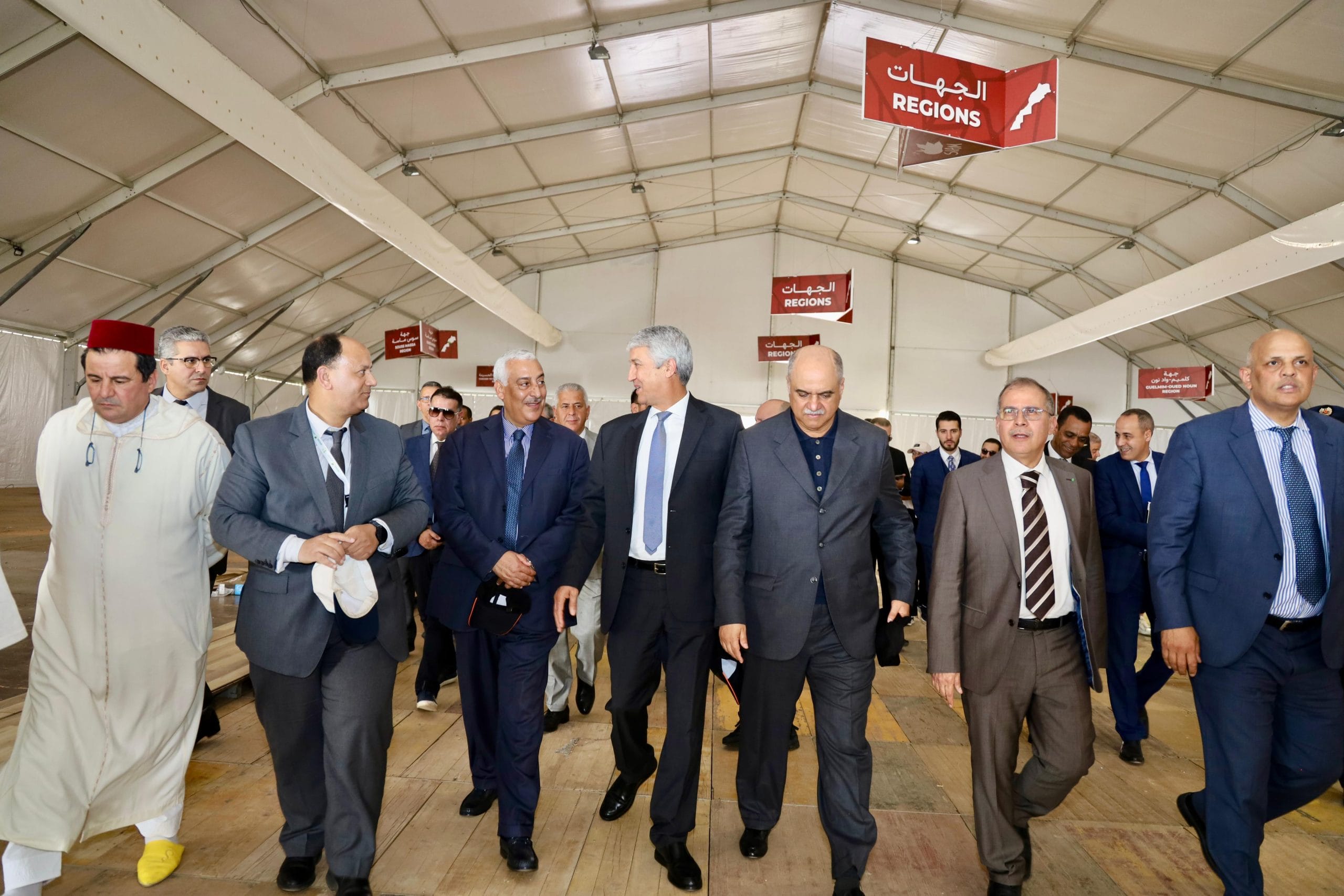 Meknès: le ministre de l'Agriculture examine le chantier du SIAM