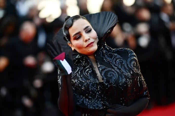 Asmae El Moudir affiche son soutien à la palestine au Festival de Cannes