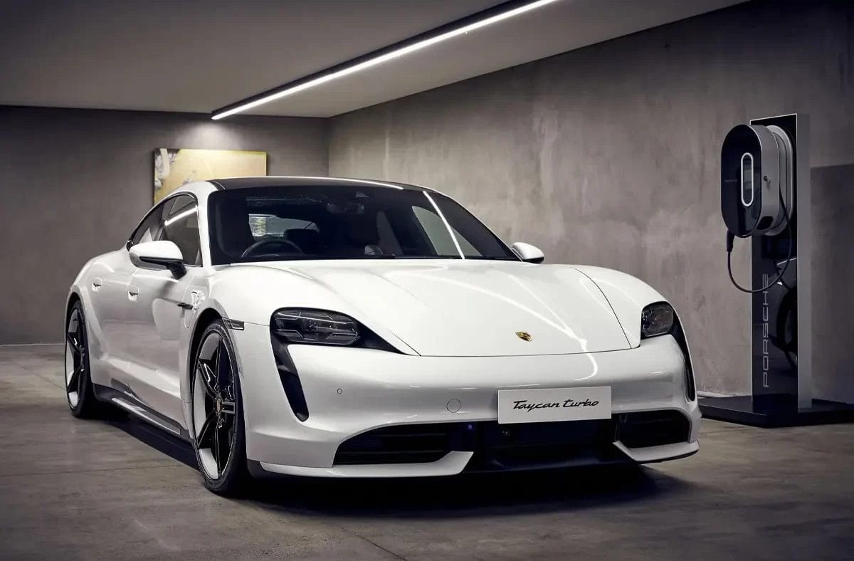 Porsche Maroc lance la gamme actualisée du Taycan 100 % électrique