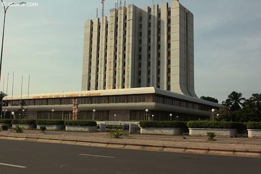 60% des banques africaines ont dématérialisé la plupart de leurs opérations (rapport)