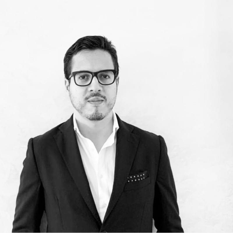 Adnane Mohamed Adnane Abdelghani, Consultant en communication et Relations Publiques.