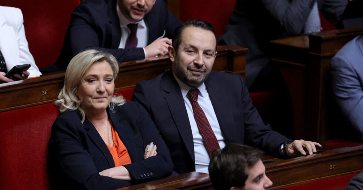 France : le RN propose de restreindre les postes sensibles pour les binationaux France : le RN propose de restreindre les postes sensibles pour les binationaux