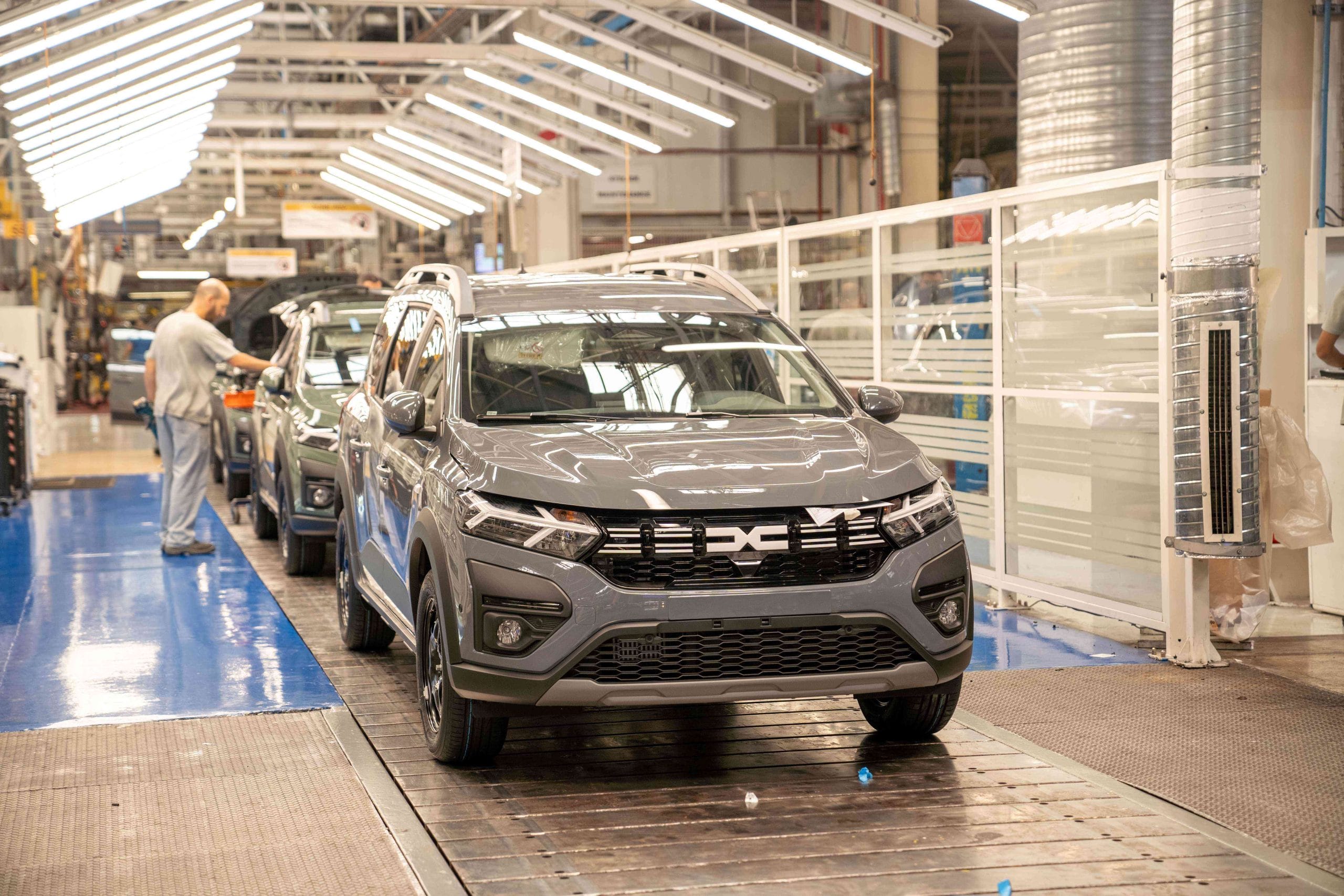 Dacia lance la fabrication du premier véhicule hybride «Made in Morocco»