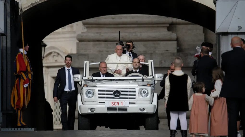 Migrants : le pape François fustige l'indifférence mondiale et appelle à l'action