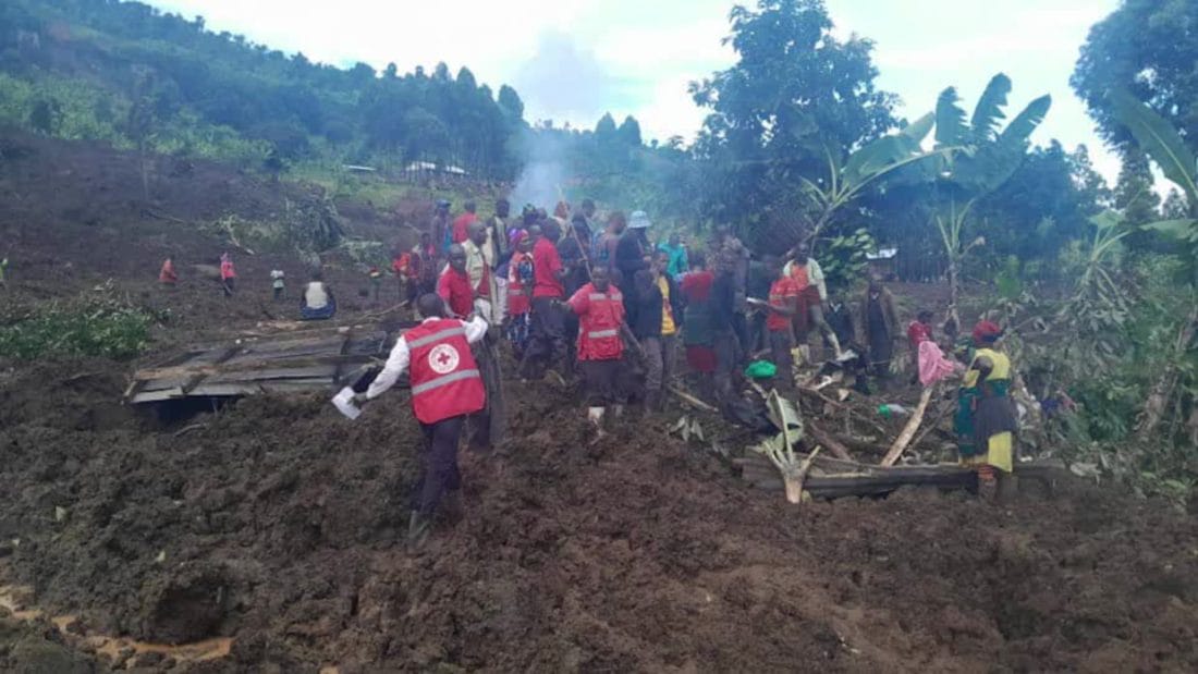 En Ouganda, des glissements de terrains font au moins 15 morts et 113 disparus 1 uganda landslide 67489af3d0521