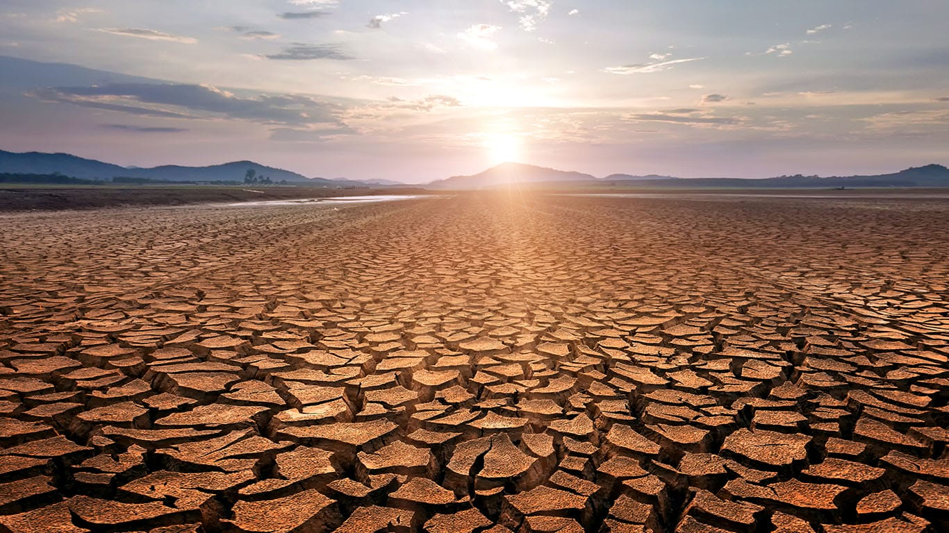 Cour des comptes 2024 : le stress hydrique, un état d’urgence climatique et stratégique