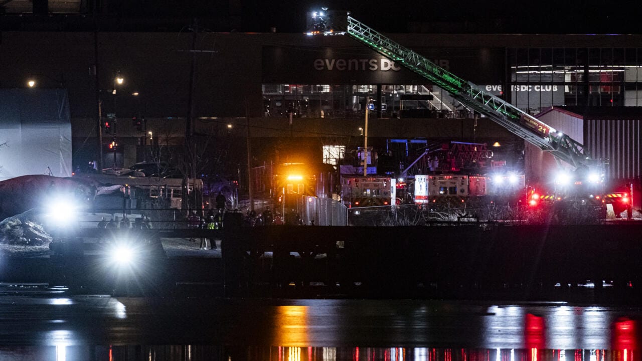 Crash aérien à Washington : un avion d’American Airlines percuté par un hélicoptère militaire